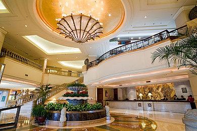 开放世界赛车游戏《无限试驾：太阳王冠》新实机